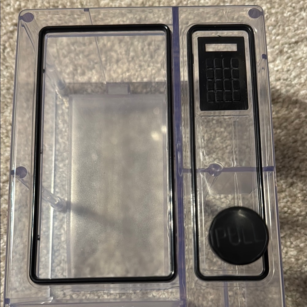 See-Through Mini Vending Machine - Picture 4 of 5